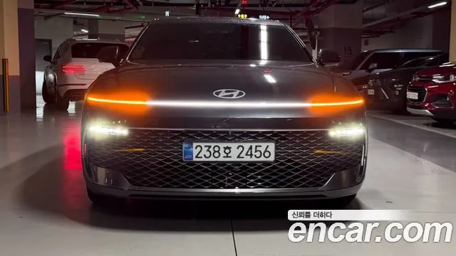 Hyundai The New Grandeur (GN7) 2.5 Gasoline 2 WD