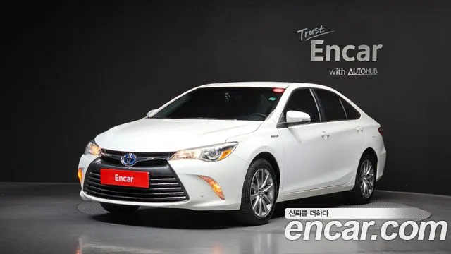 Toyota New Camry Hybrid LE