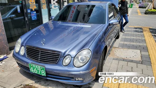 Mercedes-Benz E-Class W211 E240