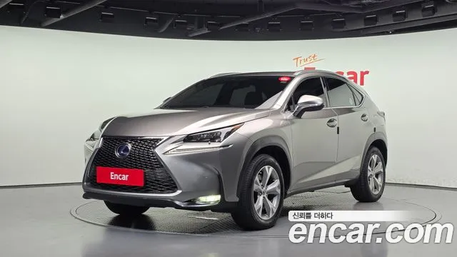 Lexus NX300 h