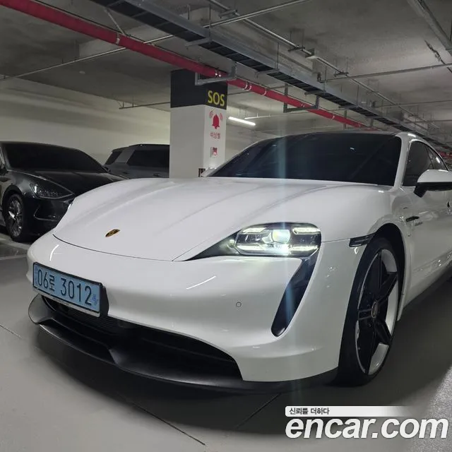 Porsche Taycan 4 S