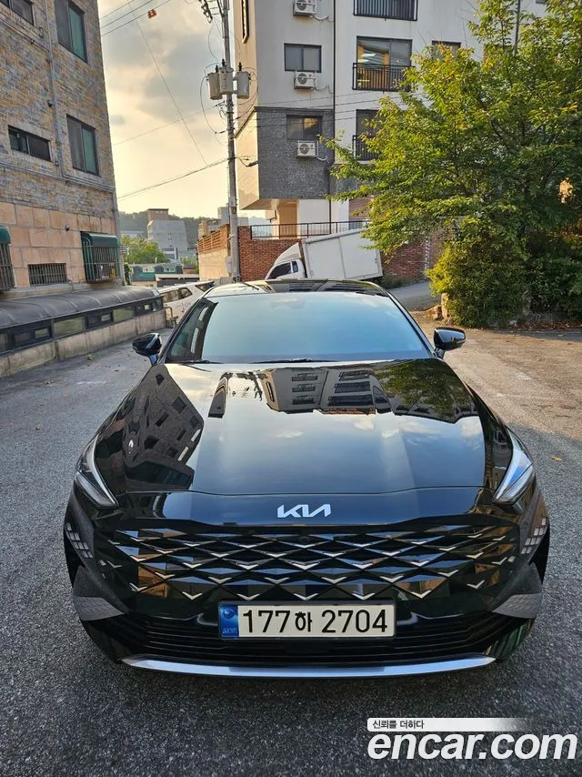 Kia K8 Hybrid Noblesse