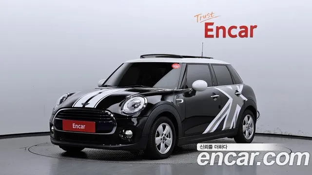 MINI Cooper D 5 Mid 3