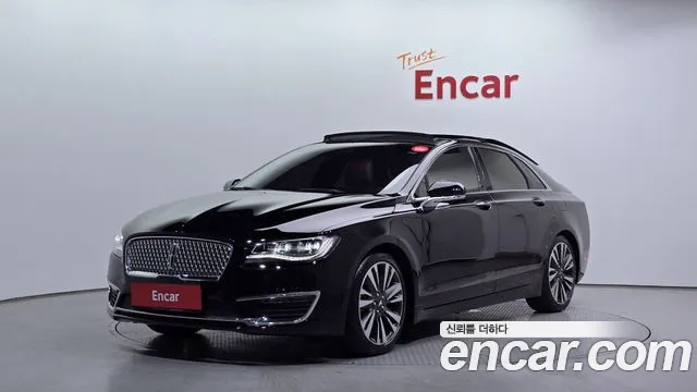 Lincoln MKZ Hybrid 2