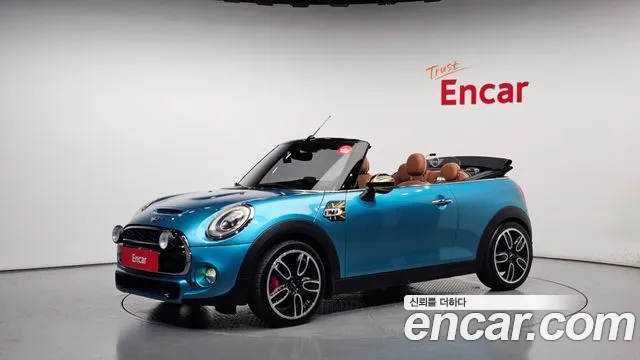 MINI Cooper S Base 3