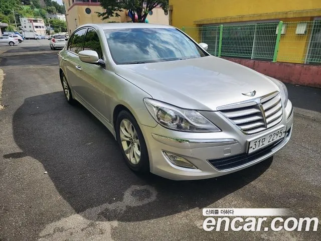Hyundai Genesis BH330 Base