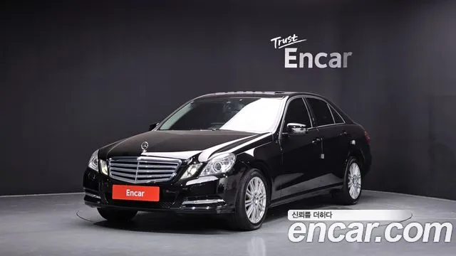Mercedes-Benz E- W212 E200 CGI