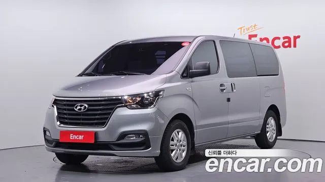 Hyundai The New Grand Starex 3