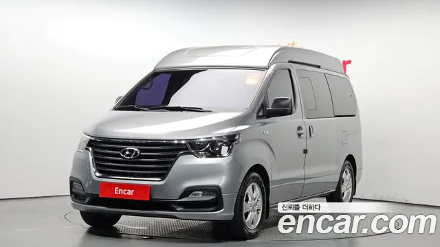 Hyundai The New Grand Starex