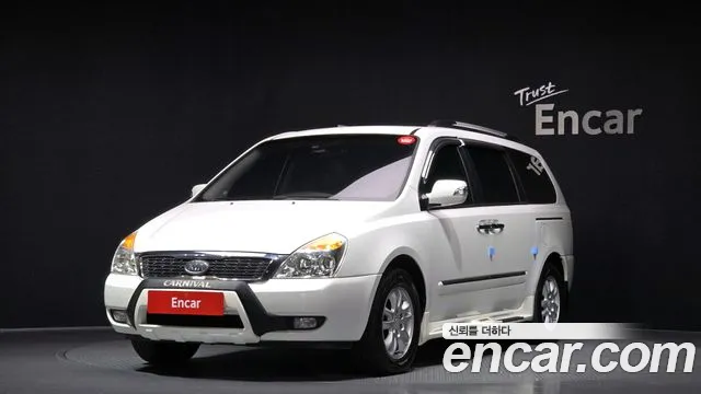 Kia Carnival R Carnival GLX Premium