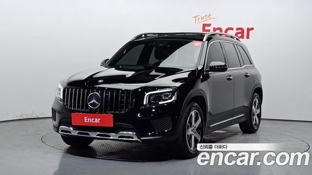 Mercedes-Benz GLB- X247 GLB220