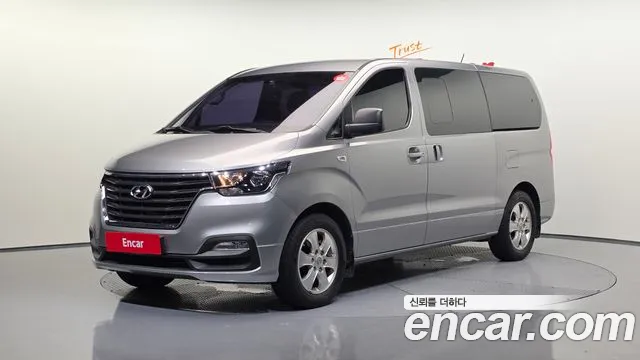 Hyundai The New Grand Starex 11