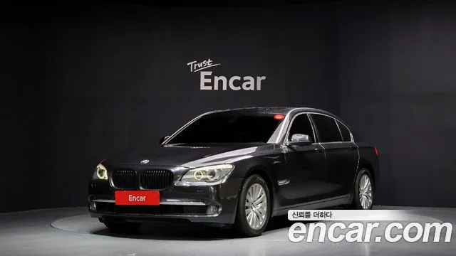 BMW 7 (F01) 740Li