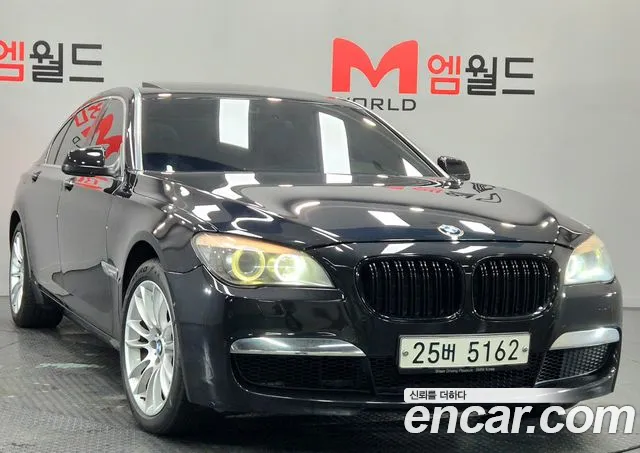 BMW 7 (F01) 740Li
