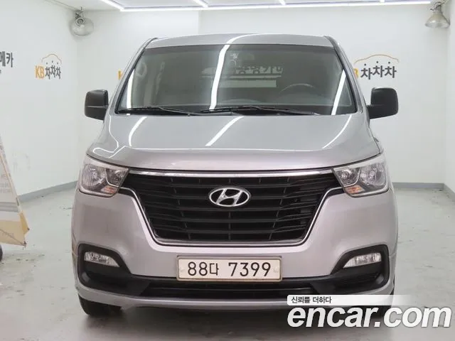Hyundai The New Grand Starex 5