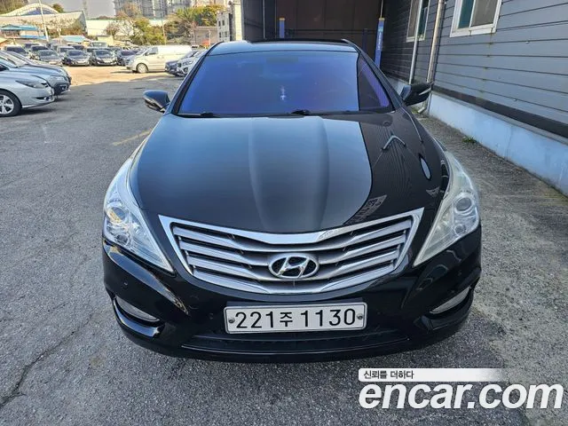 Hyundai Grandeur HG HG240