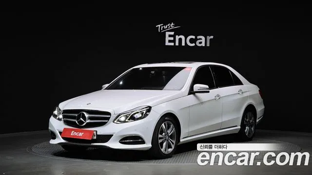 Mercedes-Benz E- W212 E220