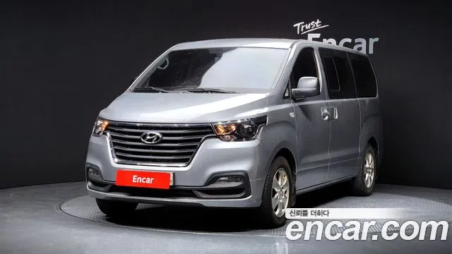 Hyundai The New Grand Starex 12