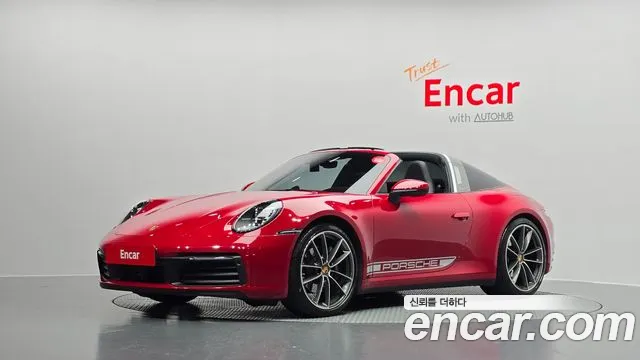 Porsche 911 (992) 4