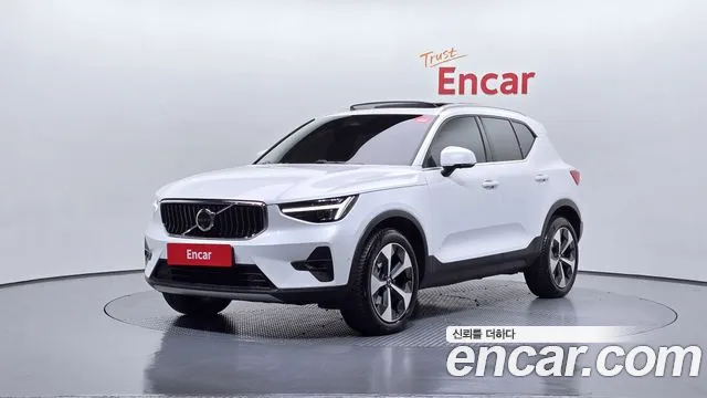 Volvo XC40 B4