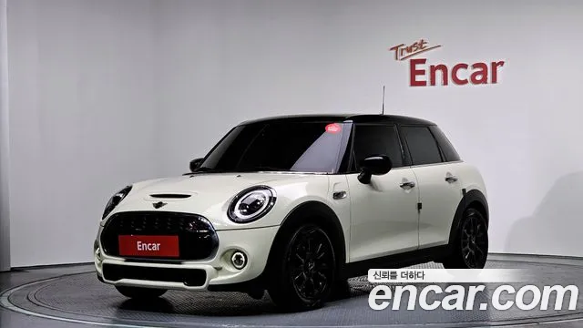 MINI Cooper S 5 Base 3