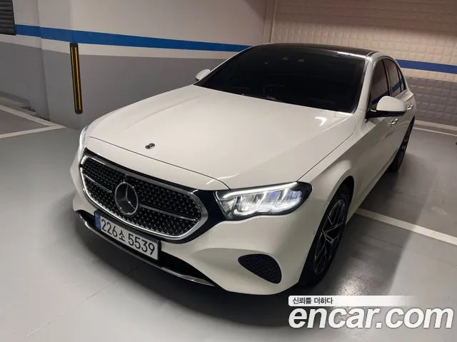 Mercedes-Benz E- W214 E200