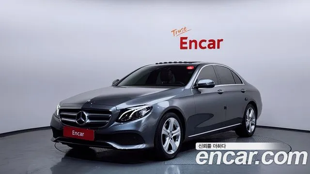 Mercedes-Benz E- W213 E200