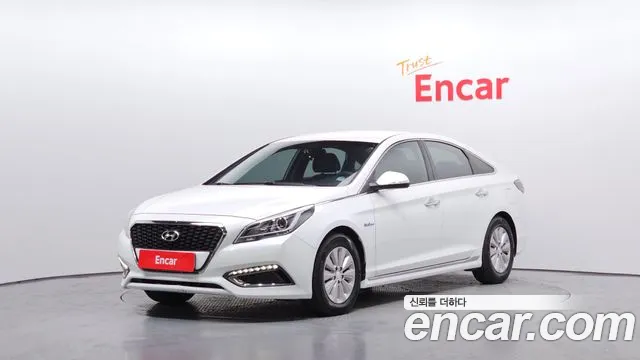 Hyundai LF Sonata Hybrid 2.0 HEV