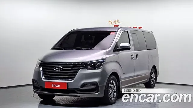Hyundai The New Grand Starex 9 Premium
