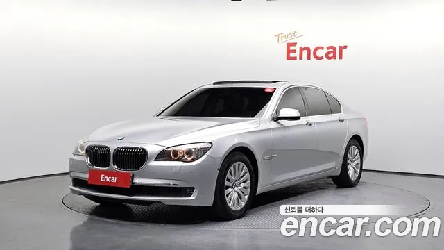 BMW 7 (F01) 740i