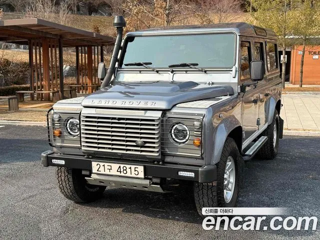 Land Rover Defender 110