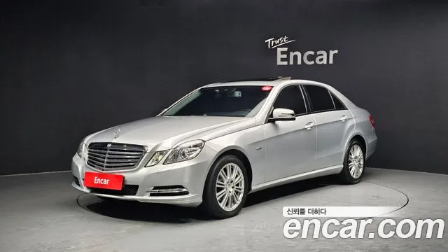 Mercedes-Benz E- W212 E200 CGI