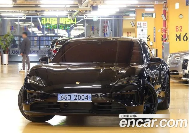 Porsche Taycan 4S