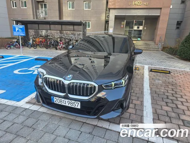 BMW 5 (G60) 520i M