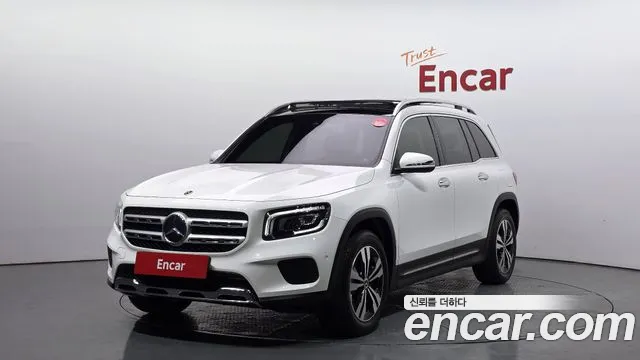 Mercedes-Benz GLB- X247 GLB220