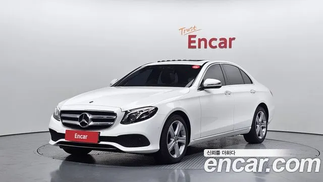 Mercedes-Benz E- W213 E220d 4MATIC