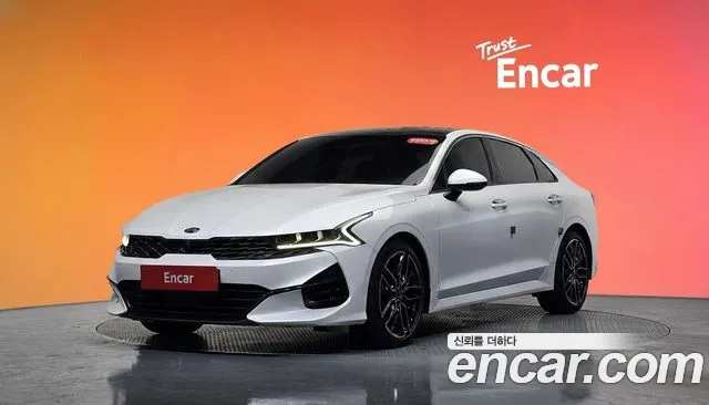 Kia K5 III 1.6 Turbo Signature