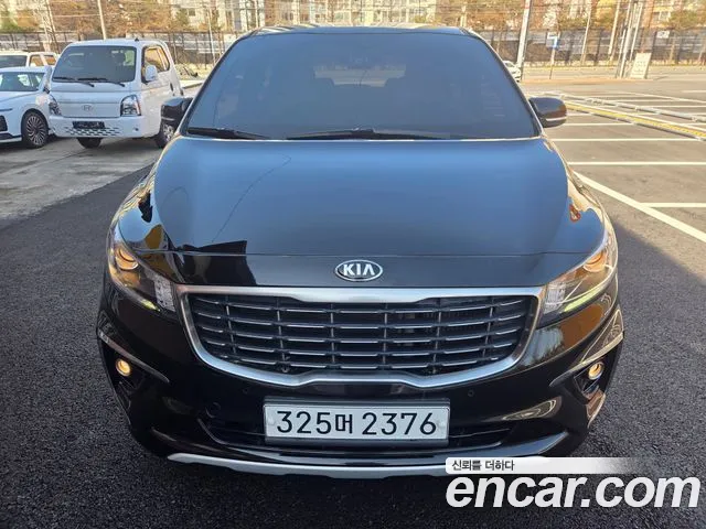 Kia The New Carnival 9