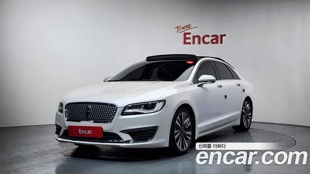 Lincoln MKZ Hybrid 2