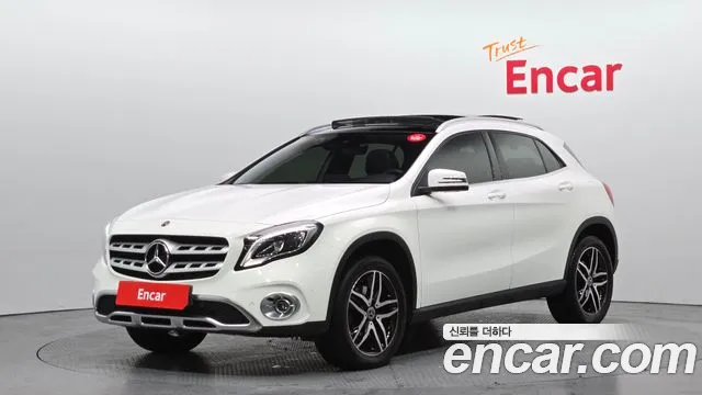 Mercedes-Benz GLA- X156 GLA220 Premium