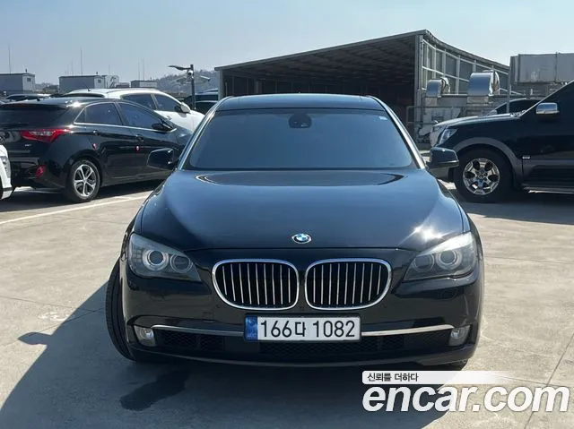 BMW 7 (F01) 750Li xDrive