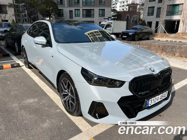 BMW 5 (G60) 520i