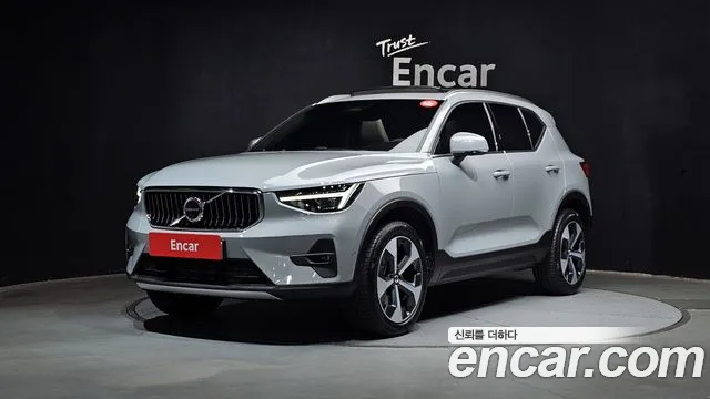 Volvo XC40 B4