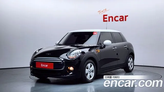 MINI Cooper 5 Base 3