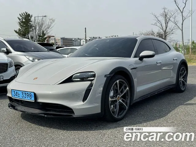 Porsche Taycan 4S
