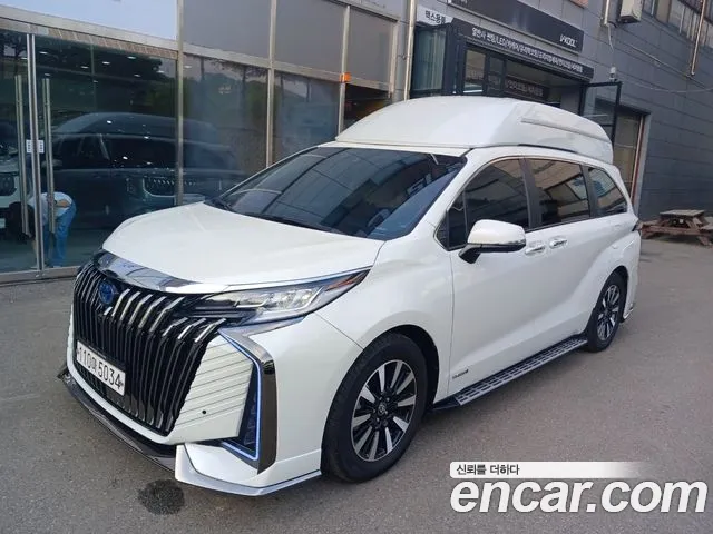 Toyota 4 2.5 Hybrid 2WD