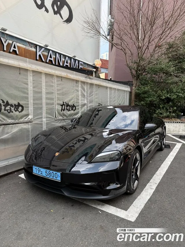Porsche Taycan 4S