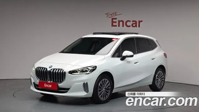 BMW 2 (U06) 220i