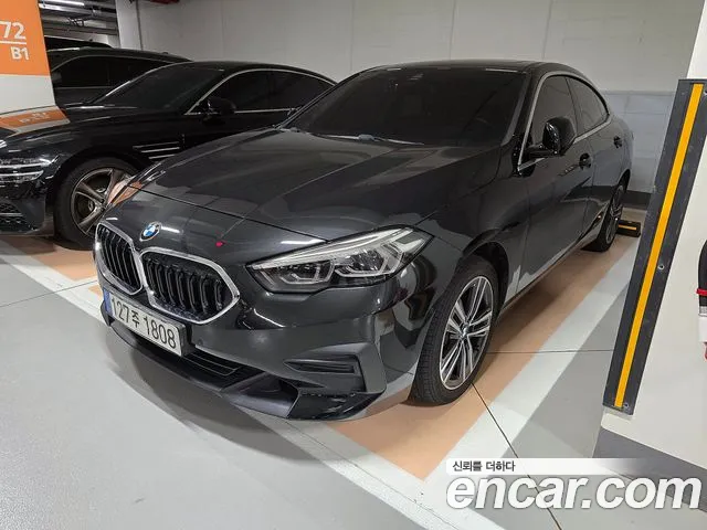 BMW 2 (F44) 220i