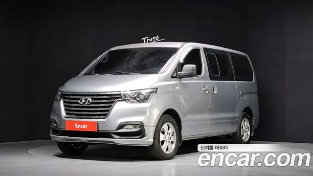 Hyundai The New Grand Starex 4WD 12